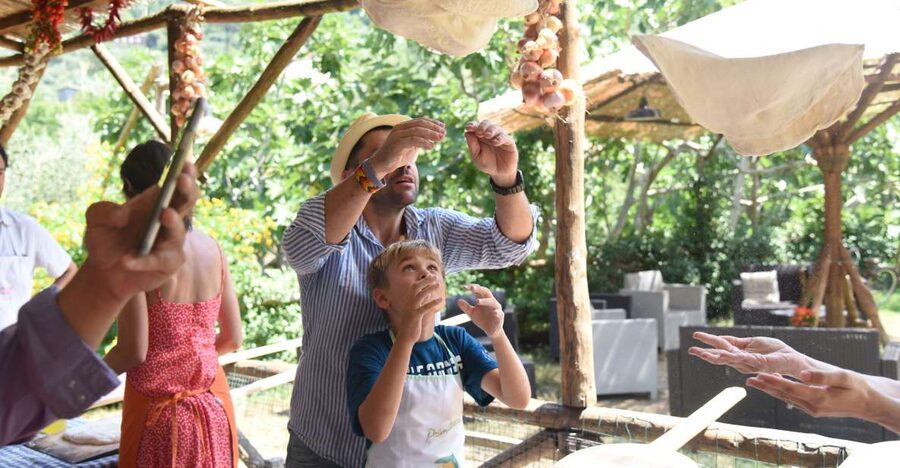 Sorrento: Pizza Lesson, Wine, and Limoncello at a Local Farm - Key points at a glance