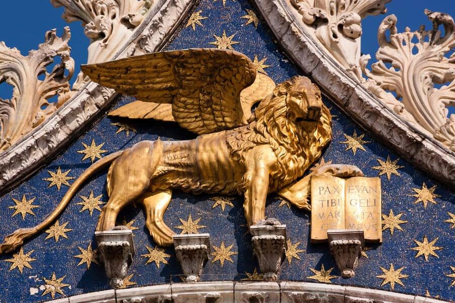 St Mark's Basilica and Doge's Palace Priority Entry Ticket - The basilica museum and terrace