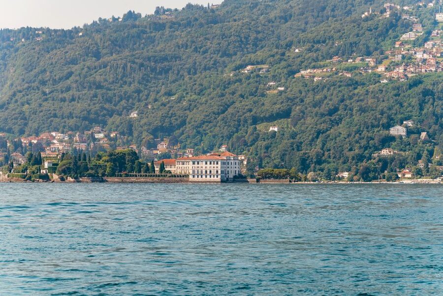 Stresa: 3 Borromean Islands Hop-On Hop-Off Boat Tour - Isola Bella: palace, caves, and theatrical gardens