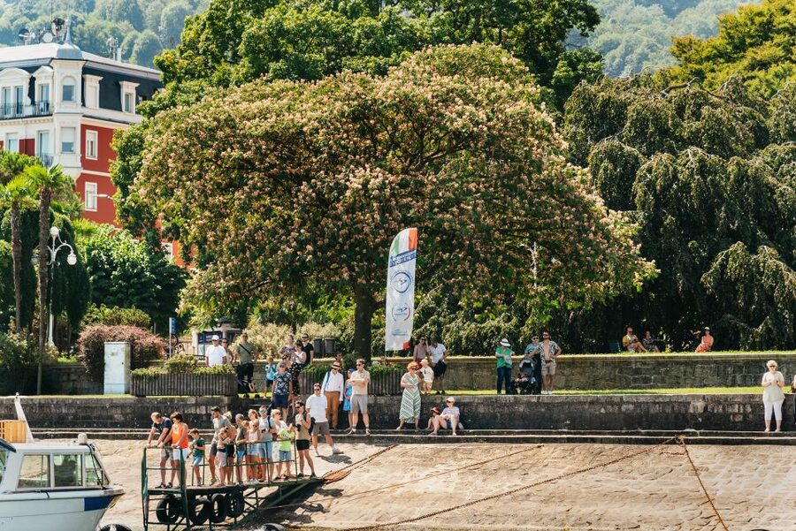 Stresa: 3 Borromean Islands Hop-On Hop-Off Boat Tour - Starting in Stresa and finding the right boat