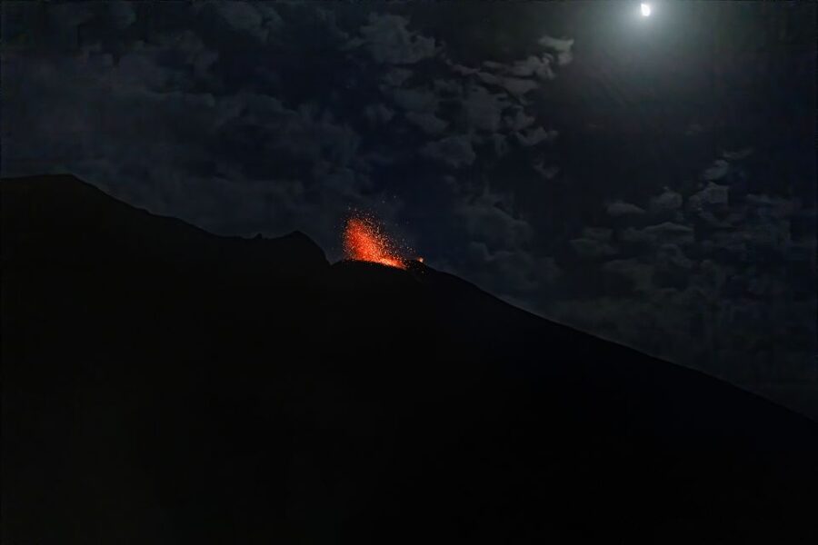 Stromboli: Sunset Trekking at Sciara del Fuoco - Meeting at Piazza San Vincenzo