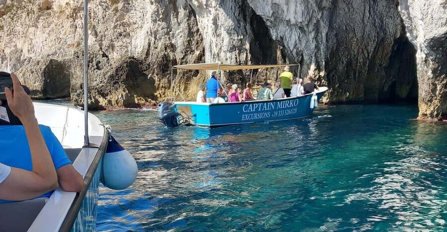 Syracuse: Boat Tour with Captain Mirko, Snorkeling & Caves - Why this short Syracuse cruise works so well