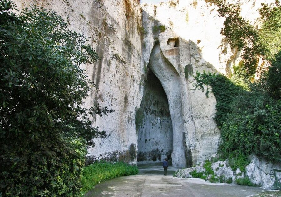 Syracuse: Neapolis Archaeological Park Small Group Tour - Grotta dei Cordari and the old quarry spaces