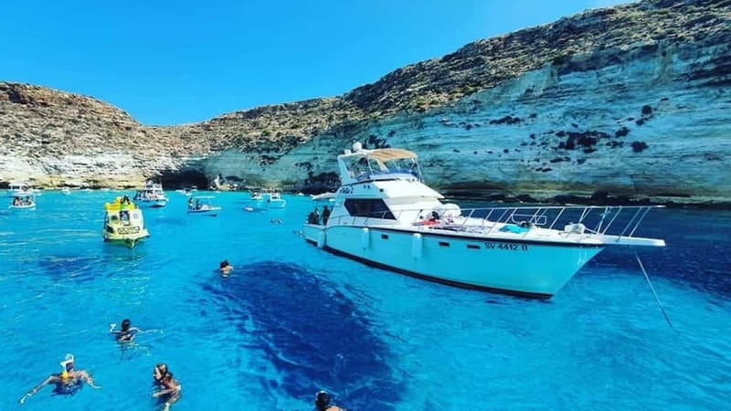 Taormina: Boat Tour with Aperitif on Isola Bella - The Bay of Mazzarò and the protected coast