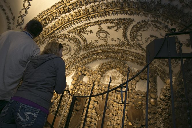 The Original Roman Crypts and Catacombs Tour with Transfers - What the guide can add
