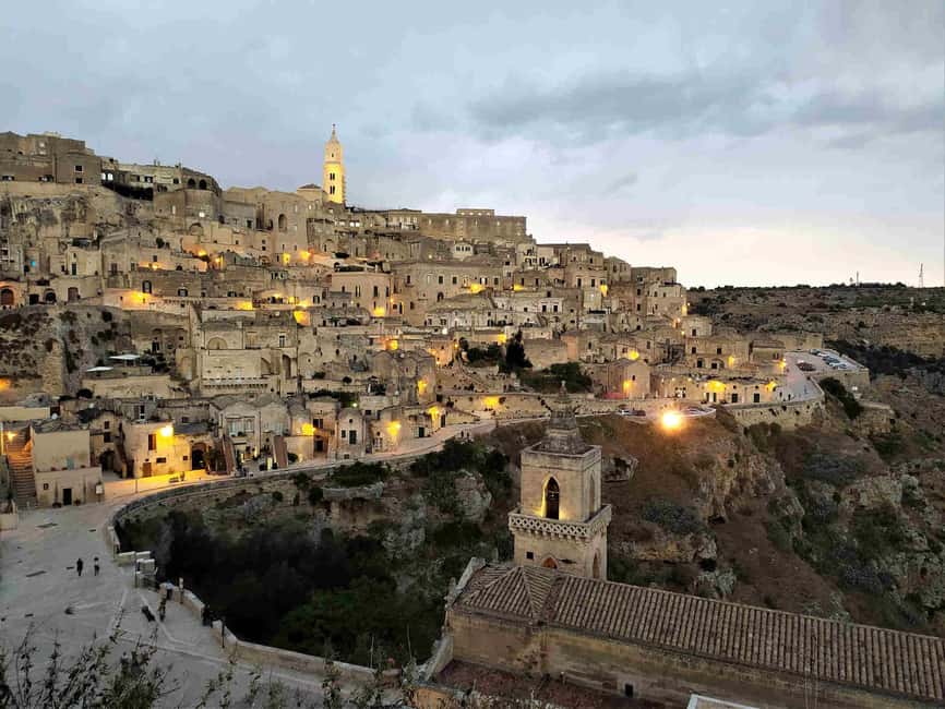 Tour di Alberobello e Matera in bus privato da Bari - Matera’s Sassi and four hours of stone streets