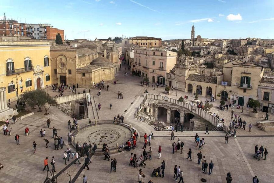 Tour di Alberobello e Matera in bus privato da Bari - What the brochure adds