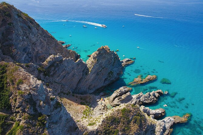 Tour of the Costa degli Dei by boat, 3 hours with aperitif included - Rounding Capo Vaticano by boat