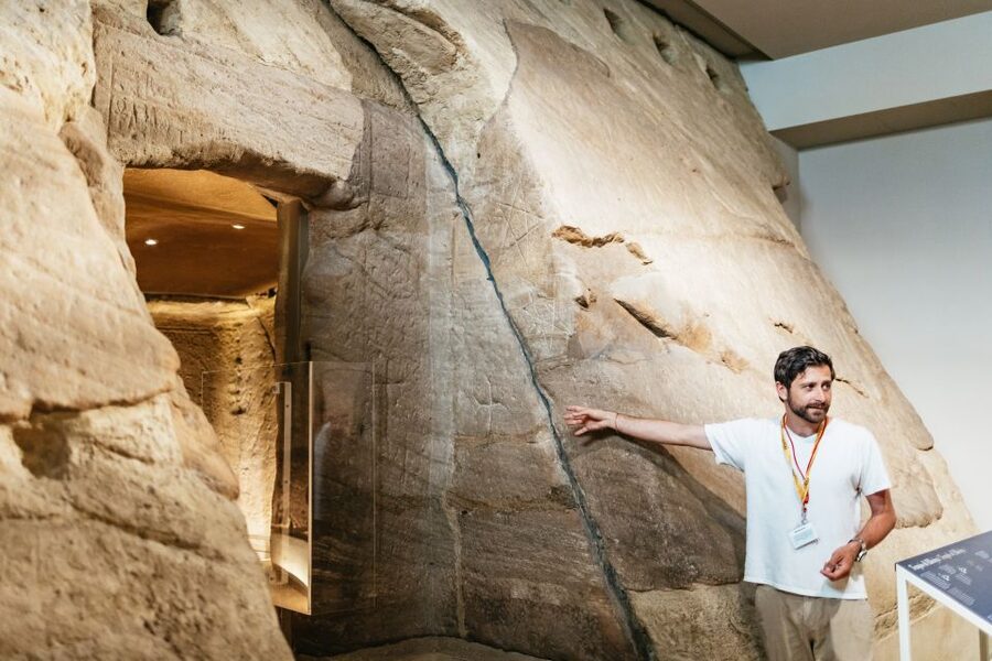 Turin: Egyptian Museum Priority Access Guided Tour - The guides are a major part of the experience