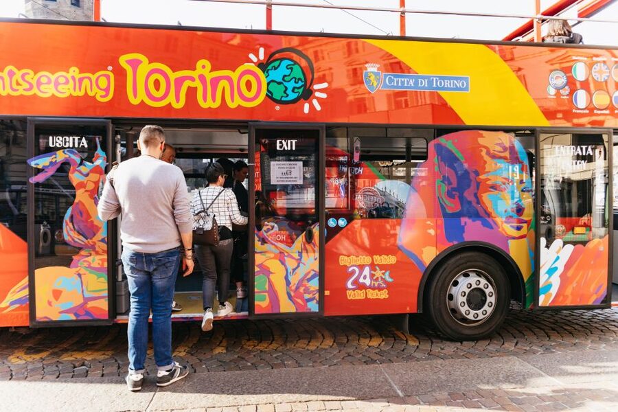 Turin: Hop-on Hop-off Bus Tour with 24 or 48-Hour Ticket - Green Line: Juventus Stadium and the royal residences