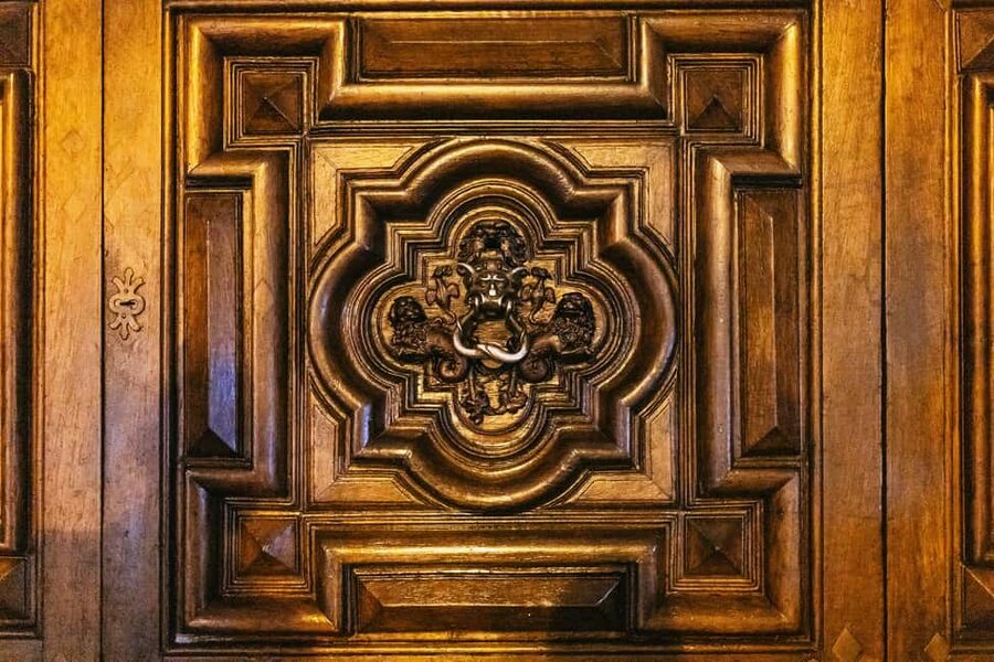 Turin: Magic Guided Tour - The guides make or break the evening