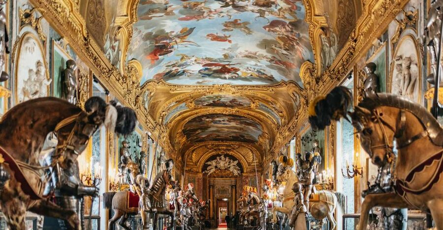 Turin: Royal Palace Entry Ticket and Guided Tour - The Savoy family and the Royal Apartments