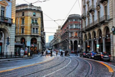 Small-Group Walking Tour of Top City Highlights