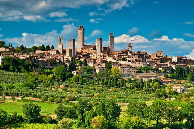 Tuscany Experience: Pisa, Siena, San Gimignano & Wine Tasting - Four Tuscan highlights for one low price