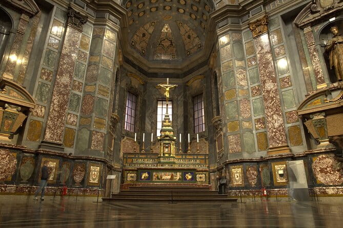 Uffizi Gallery Small Group Tour with Guide - Priority entry still includes security