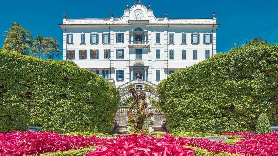 Varenna: Lake Como Premium Shared Cruise - Leaving Varenna with the best first views