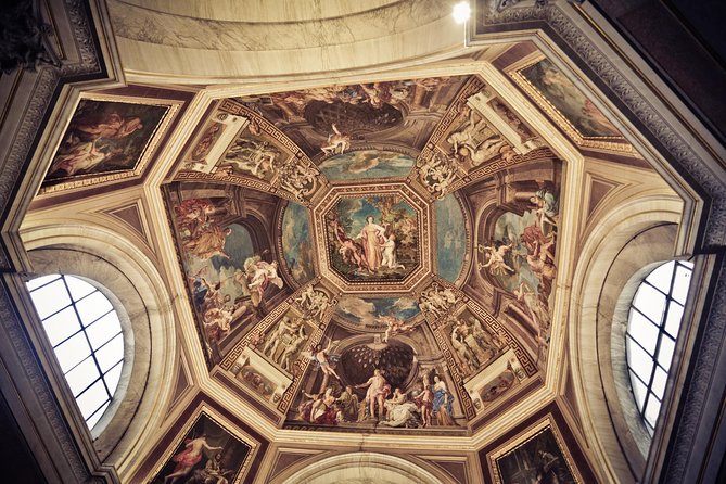 Vatican Museums and Sistine Chapel Fast-Track Tour - Walking through the Vatican Museums