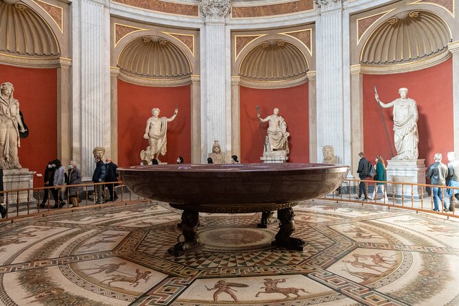 Vatican Museums, Sistine Chapel and St. Peter's Basilica Tour - How much walking and crowding to expect