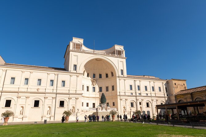 Vatican Museums, Sistine Chapel and St. Peter's Basilica Tour - Which guide style suits you best?