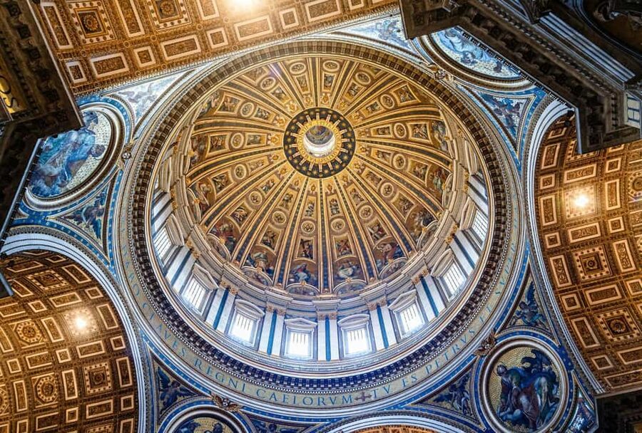 Vatican Museums & Sistine Chapel Tour with Optional Basilica - The guides are central to the experience