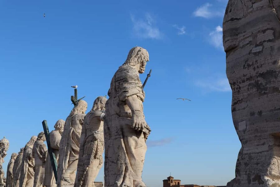 Vatican: St. Peter’s Basilica & Dome Ticket with Audioguide - The queue and security reality