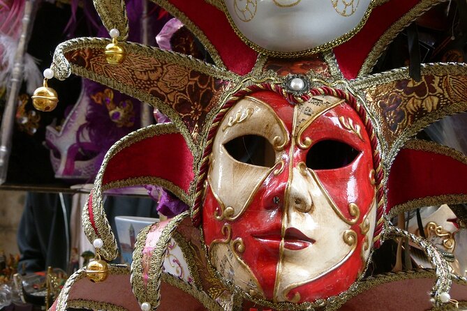 Venetian Carnival Mask Making Class in Venice, Italy - Why this modest workshop works so well in Venice