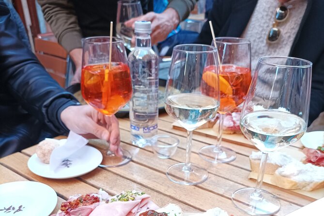Venice Bacaro Food Tour: Eat and Drink like a Venetian - Salizada del Pistor and seasonal cicchetti
