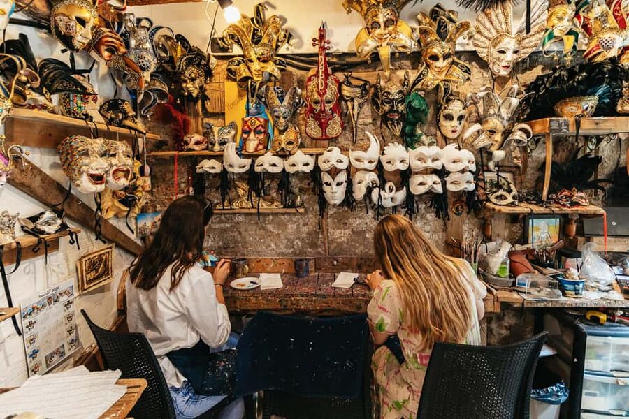Venice: Carnival Mask Workshop - Key points at a glance