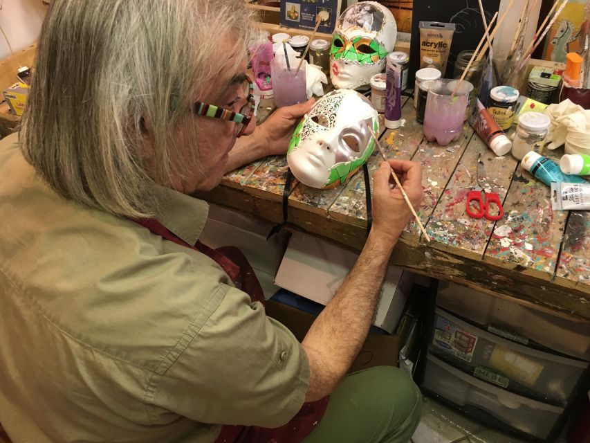 Venice: Carnival Mask Workshop - Choosing a paper-mâché mask