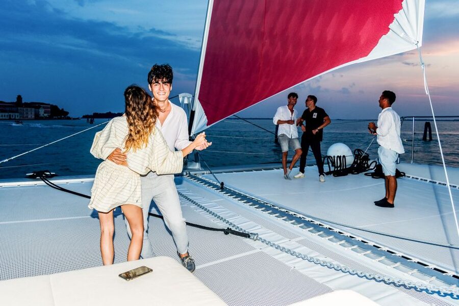 Venice: Catamaran Sunset Jazz Cruise with Aperitivo - Finding the catamaran at Riva dei Sette Martiri