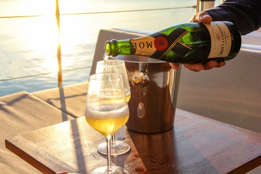Venice: Catamaran Sunset Jazz Cruise with Aperitivo - Aperitivo means a drink and a light bite