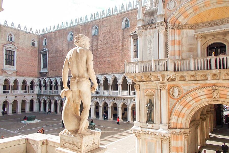 Venice: Doge's Palace and St. Mark's Basilica Tour - Why combine the palace and basilica?