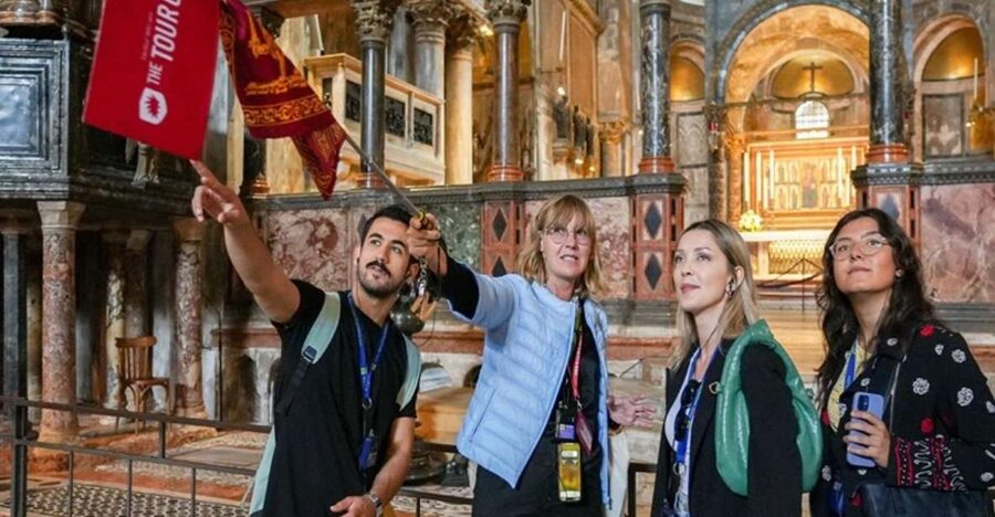 Venice: Doge's Palace and St Mark's Tour with Gondola Ride - Why this combination works in Venice