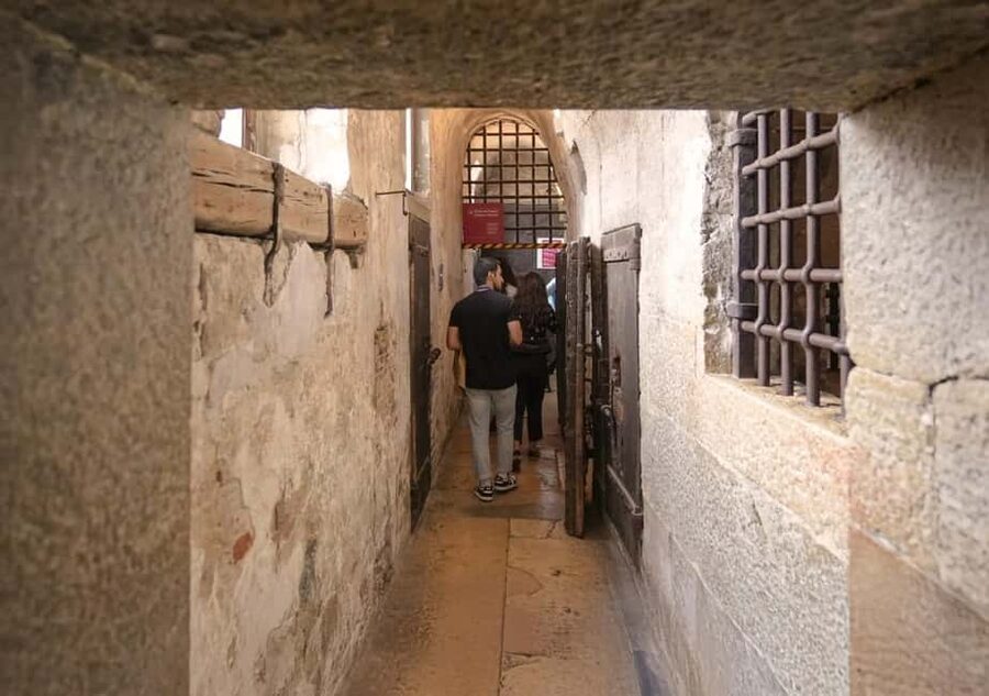 Venice: Doge's Palace and St Mark's Tour with Gondola Ride - Who should book this Venice tour?