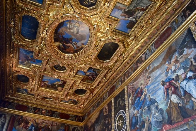 Venice: Doge’s Palace Prisons & Secret Itineraries Guided Tour - Meeting Near St. Mark’s Square