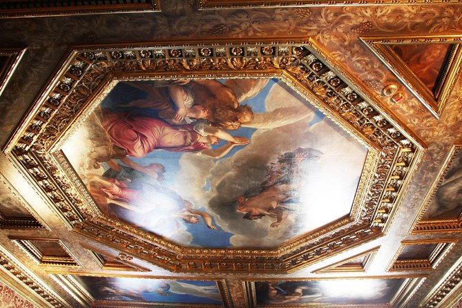 Venice: Doge’s Palace Prisons & Secret Itineraries Guided Tour - Timing, Crowds, and Group Size