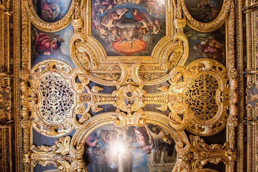 Venice: Doge's Palace Reserved Entry Ticket - The courtyard and the Golden Staircase