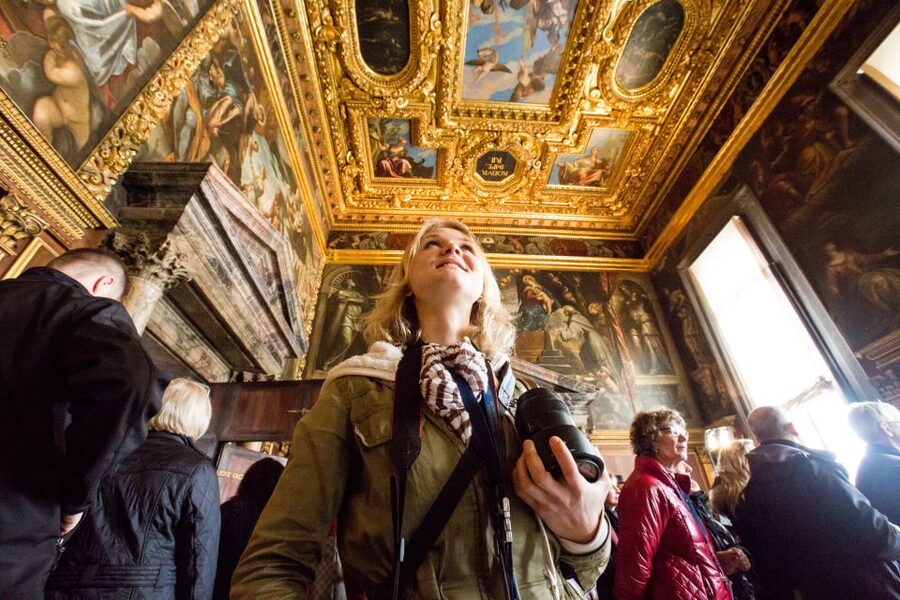Venice: Doge's Palace Skip-the-Line Tour with Prisons - Small details that make the visit better