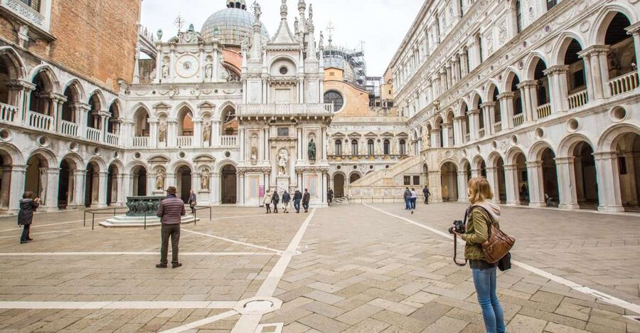Venice: Doge's Palace Skip-the-Line Tour with Prisons - The halls where Venice governed itself