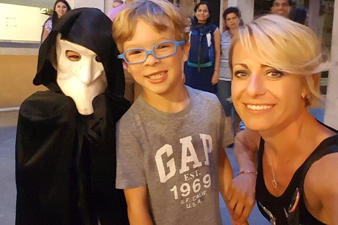 Venice Ghost Stories, Legends and Anecdotes Tour - Rialto Bridge and a hotel with a past