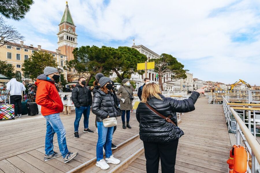Venice: Grand Canal Boat Tour - Rialto Bridge, Venice’s Old Crossing Point