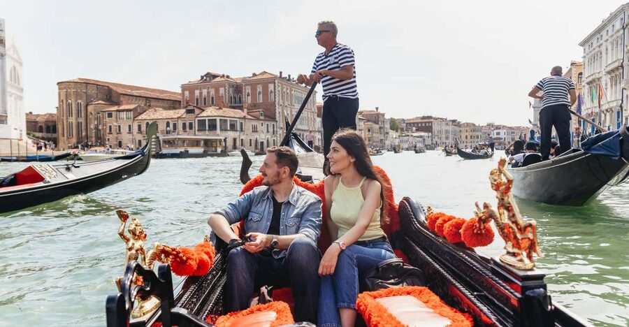 Venice: Grand Canal Gondola Ride with App Commentary - Boarding a shared gondola