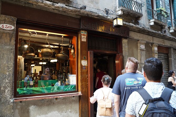 Venice Like a Local: Food, Wine & Spritz Tour with Traghetto Ride - San Polo and Campo San Bartolomeo