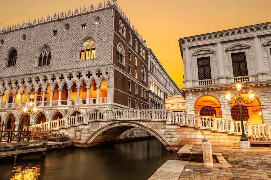 Venice: Lords of the Night Prison’s Palace Cells & Tortures - Inside the cells: food, sleep, and inmate graffiti