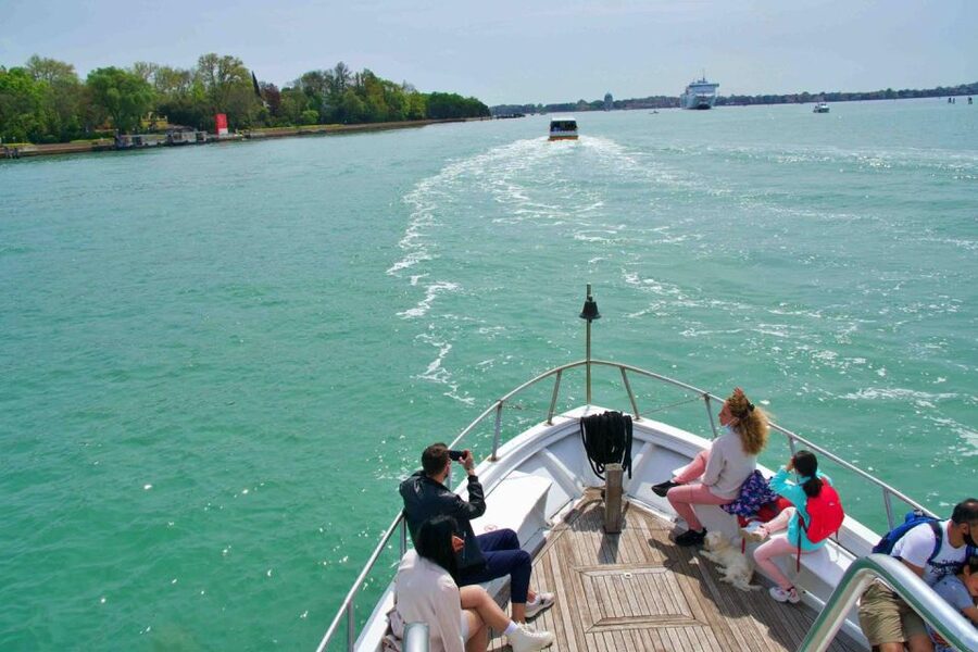 Venice: Murano and Burano Boat Tour with Glass Factory Visit - Should You Book the Murano and Burano Tour?