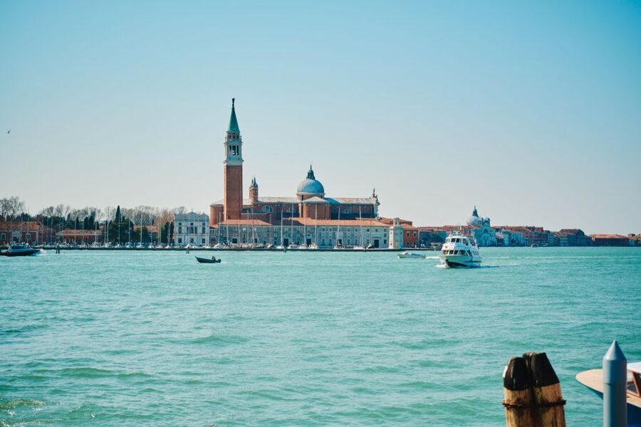 Venice: Murano & Burano Panoramic Boat Tour w/ Glassblowing - FAQ