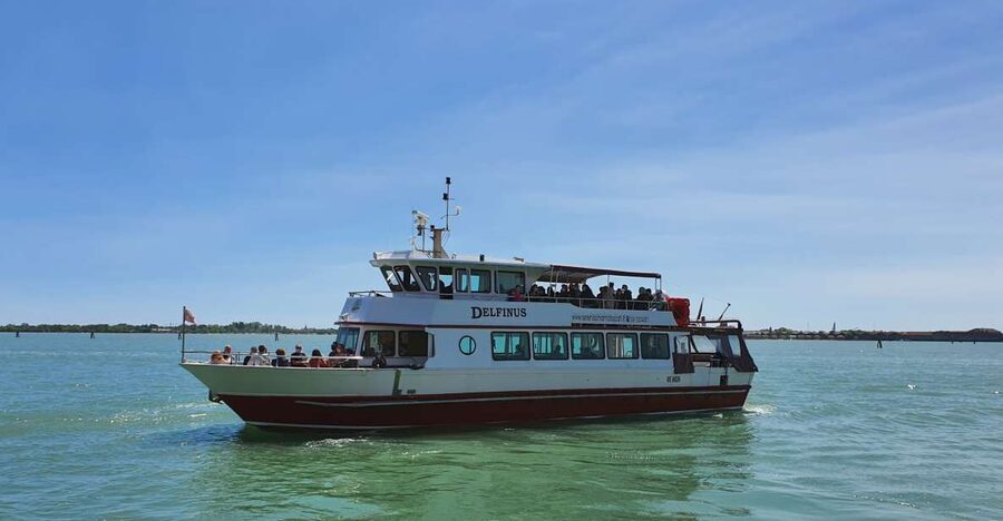 Venice: Murano & Burano Panoramic Boat Tour w/ Glassblowing - Murano: A Focused Glassmaking Visit