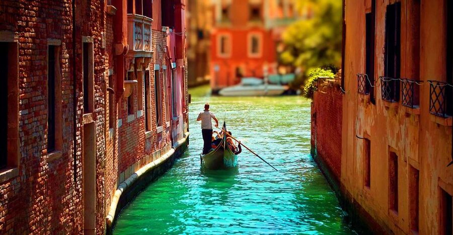 Venice: Private Gondola Cruise for up to 5 Passengers - Turning into Venice’s smaller canals