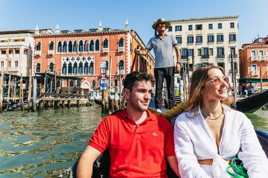 Venice: Private Gondola Ride along Grand Canal - What this gondola ride really gives you