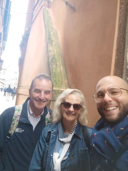 Venice: Private Tour with a Local Guide - Seeing famous Venice without losing the local feel
